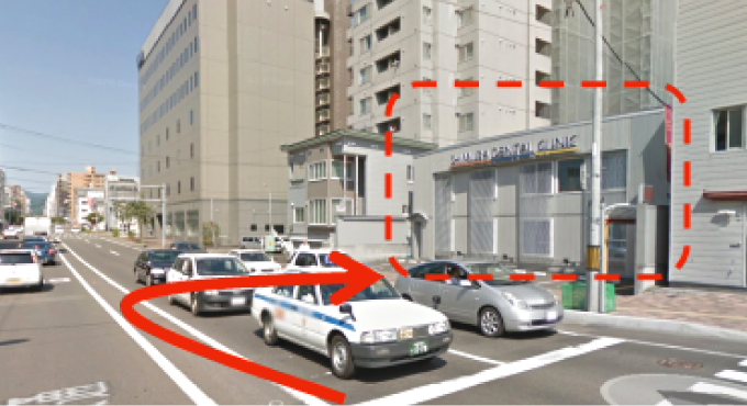 左折してすぐ、右手に当院が見えてきます。