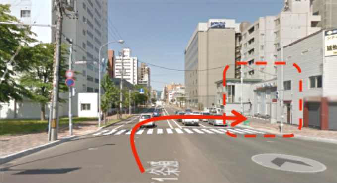 するとすぐに、右手に、当院が見えます。